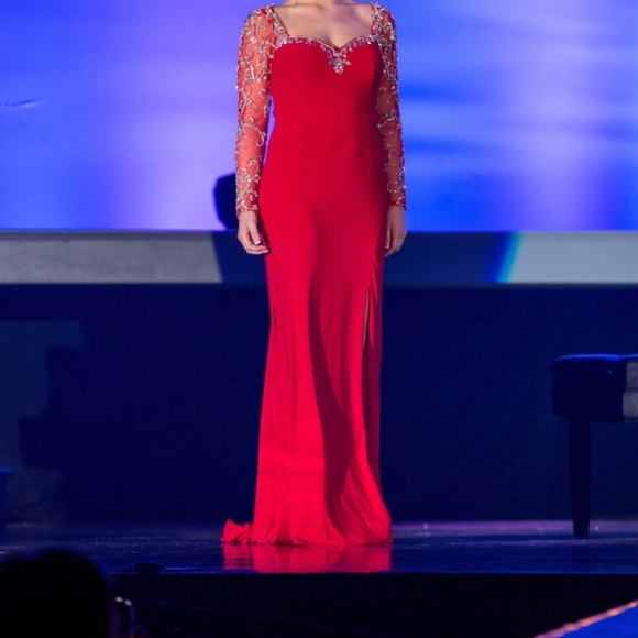 PRIMA DONNA long sleeve red evening gown - Picture 1 of 7